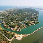 Apartment 3 Bedroom Gorgeous In Albarella Ro Albarella Island