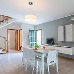 3 Bedroom Gorgeous In Albarella Ro Apartment *