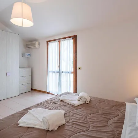 3 Bedroom Gorgeous In Albarella Ro Apartment Albarella Island