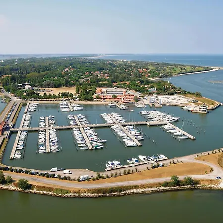 3 Bedroom Gorgeous In Albarella Ro Apartment Albarella Island