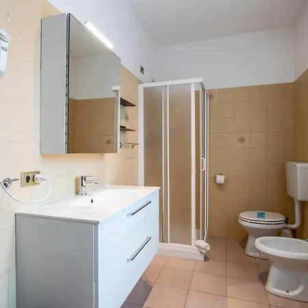 Apartament 3 Bedroom Gorgeous In Albarella Ro