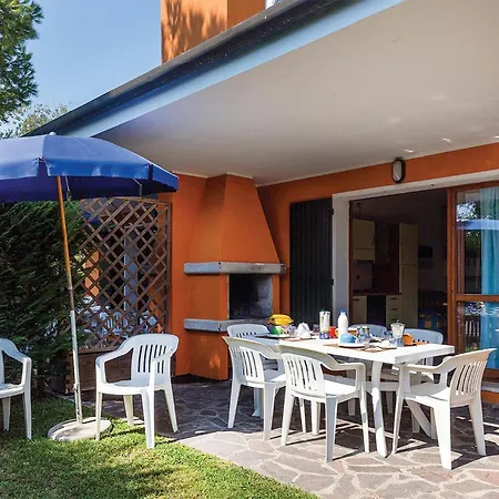 3 Bedroom Gorgeous In Albarella Ro *