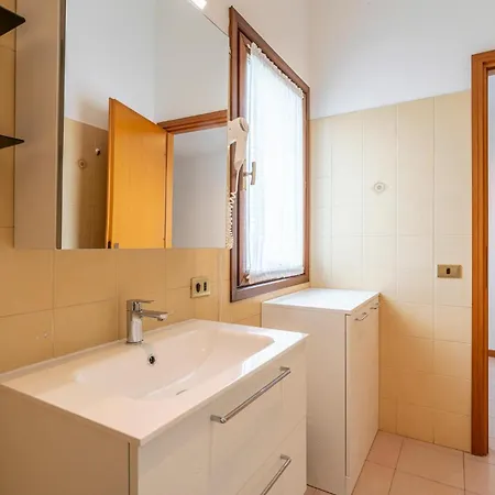 Apartament 3 Bedroom Gorgeous In Albarella Ro Albarella Island
